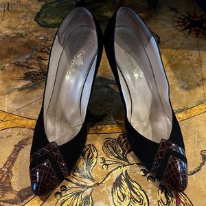 Vintage 2 Tone Suede & Alligator Detailed Heels